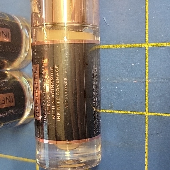 Revolution Conceal & Define Infinite Concealer 16hr Wear C3.5 New - Picture 2 of 5